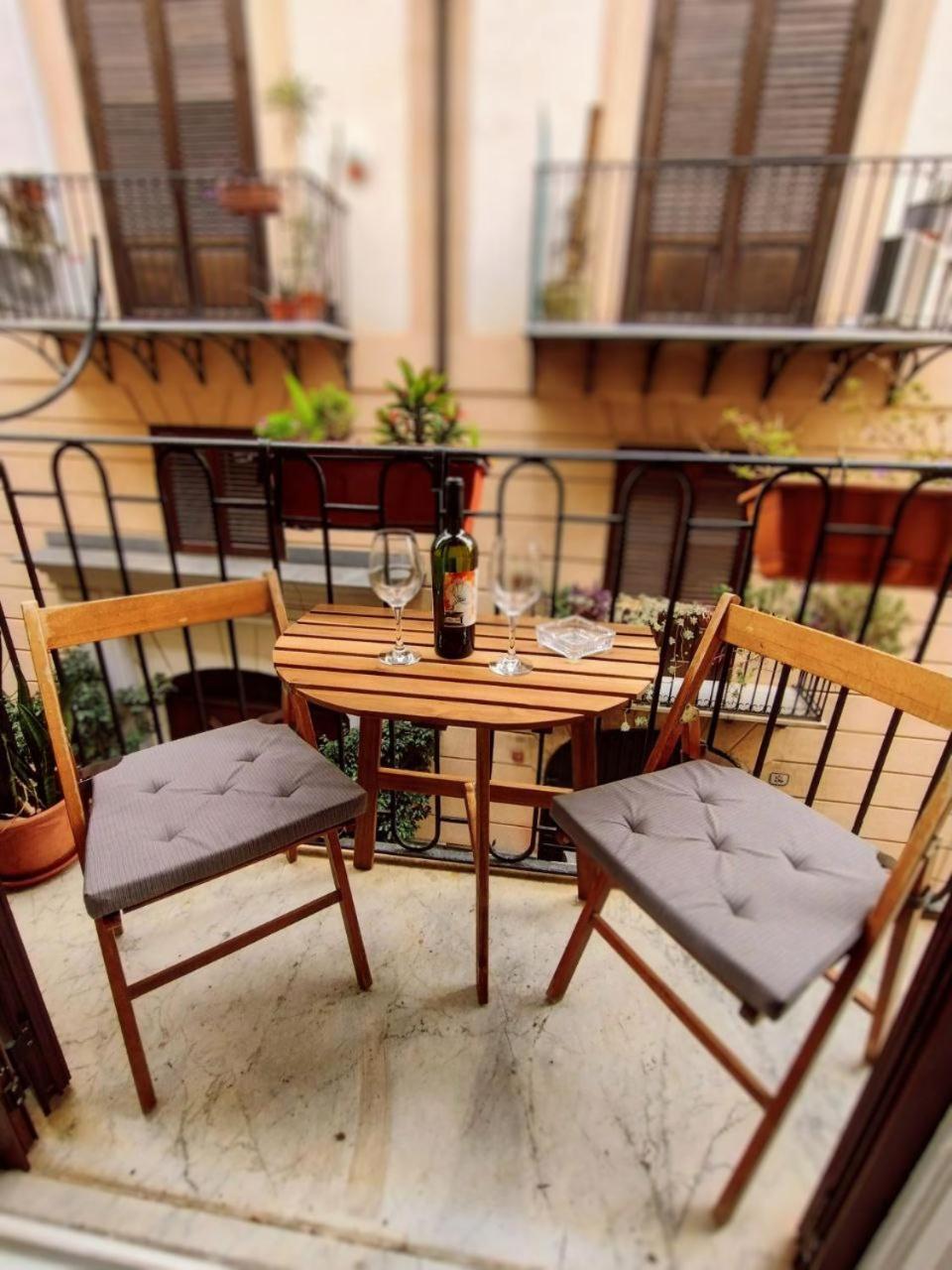 Domus Vetriera Apartment Palermo Ngoại thất bức ảnh